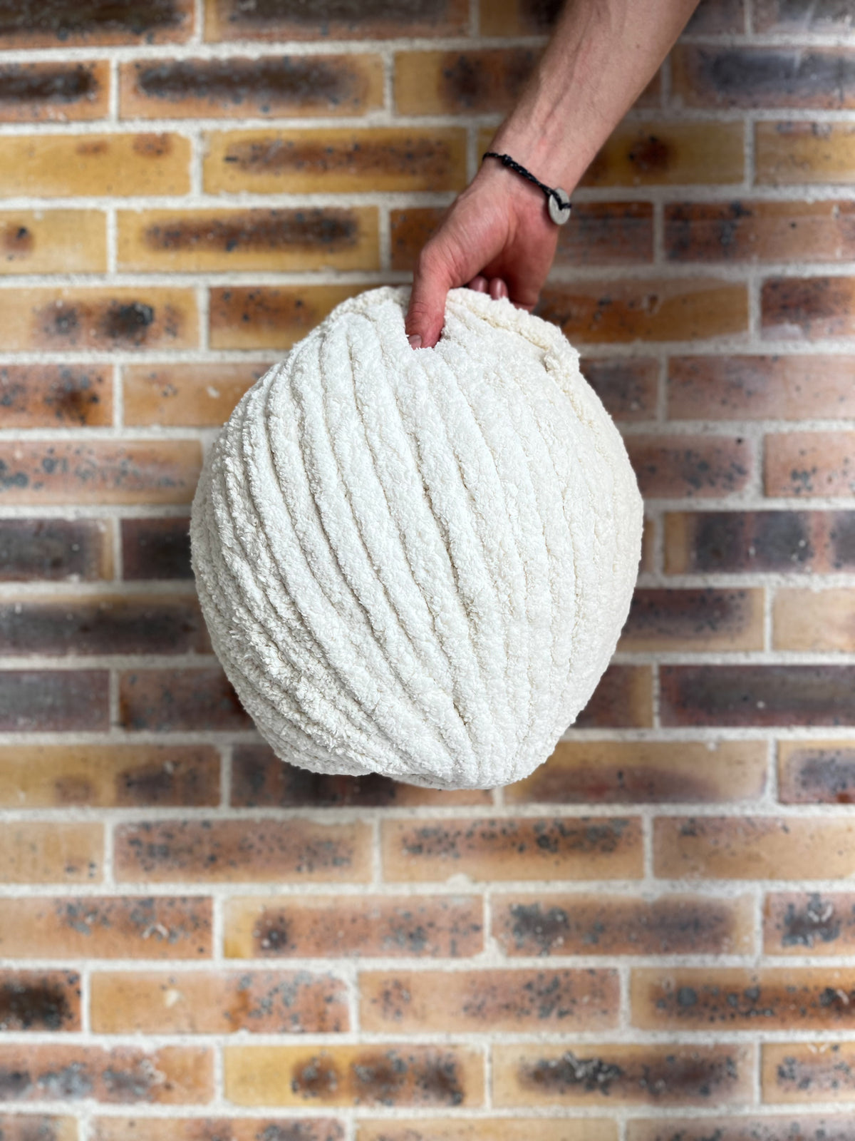 Bobine d'1 kg de fil chenille velours coloris Écru — Noly Yarn