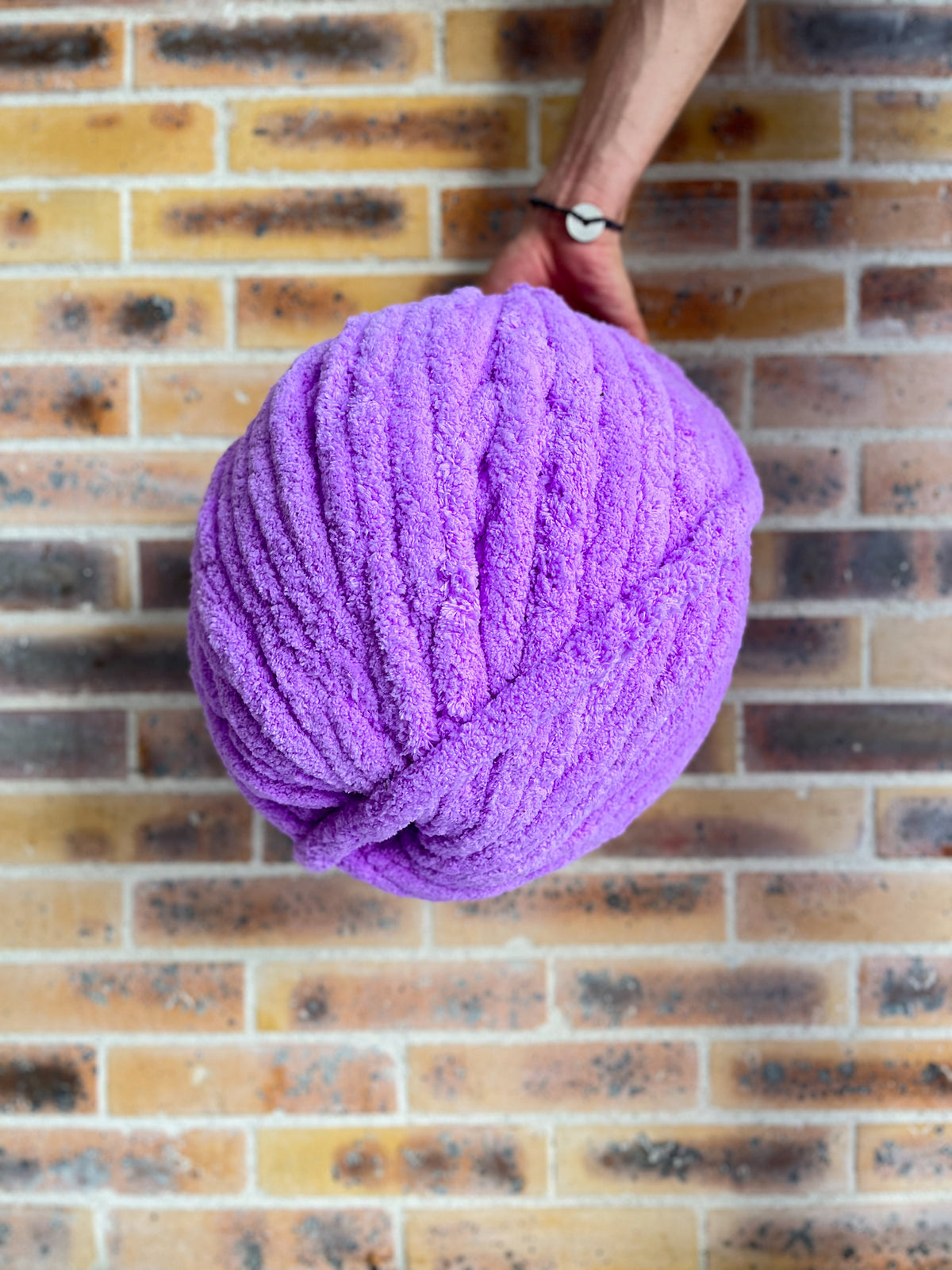 Bobine d'1 kg de fil chenille velours coloris Lavande — Noly Yarn